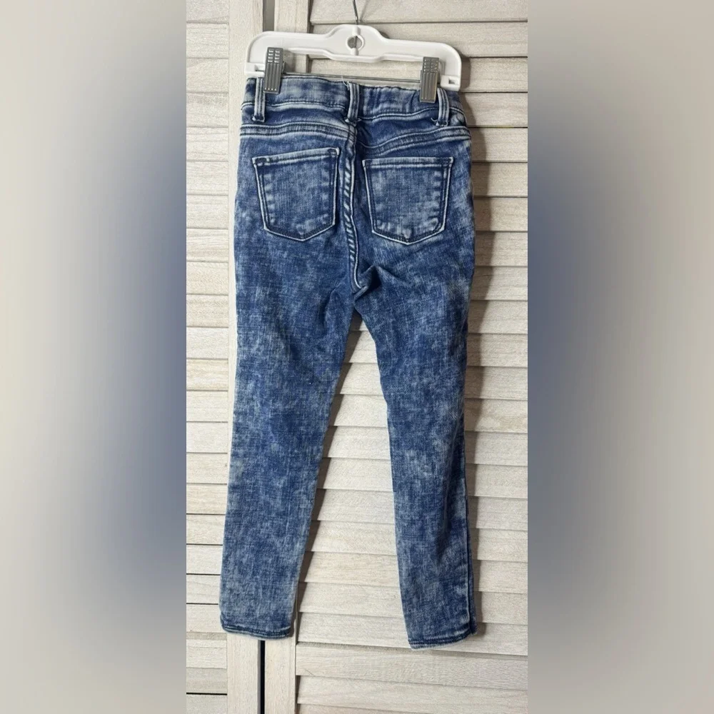 Old Navy Acid Wash Skinny Jeggins. Great Condition. Size 5